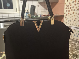 titel-damen-lederhandtasche-schon-gepflegt-elegant