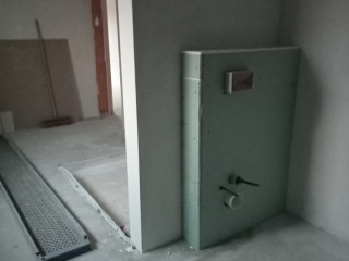 badrenovierung-mit-stil-saubere-fliesenarbeiten-perfekte-fugen