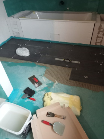 badrenovierung-mit-stil-saubere-fliesenarbeiten-perfekte-fugen-big-7